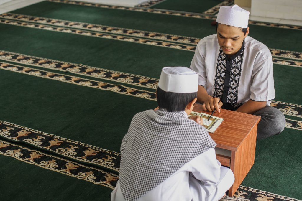 Non-Arabic Speakers Should Learn the Qur’an in Arabic